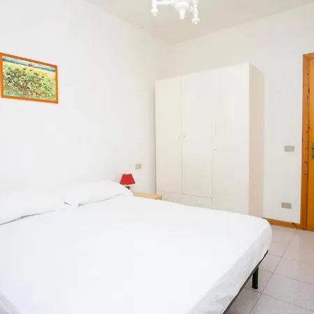 S077 - Sirolo, Trilocale Con Giardino Apartment