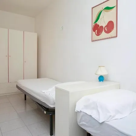 S077 - Sirolo, Trilocale Con Giardino Apartment *
