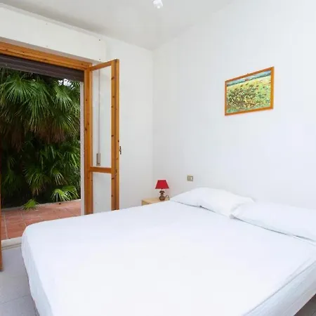 Apartment S077 - Sirolo, Trilocale Con Giardino Sirolo
